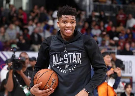 九游体育-包含Ming新星高光表现表现惊艳，雄鹿未来可期！的词条