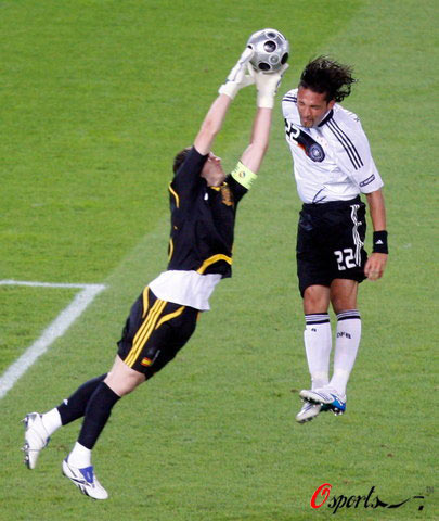 九游体育-西亚卡姆在德国队比赛中爆冷，问鼎冠军引发热议！的简单介绍