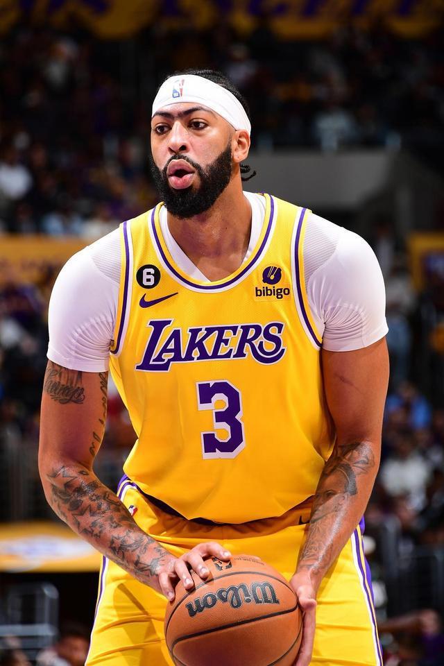 Ning连续十五场比赛得分超过高光表现，热火挑战极限！的简单介绍