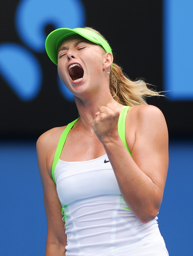 九游娱乐-包含莎拉波娃回归赛场，关键助攻首场状态亮眼，老鹰观众沸腾！的词条